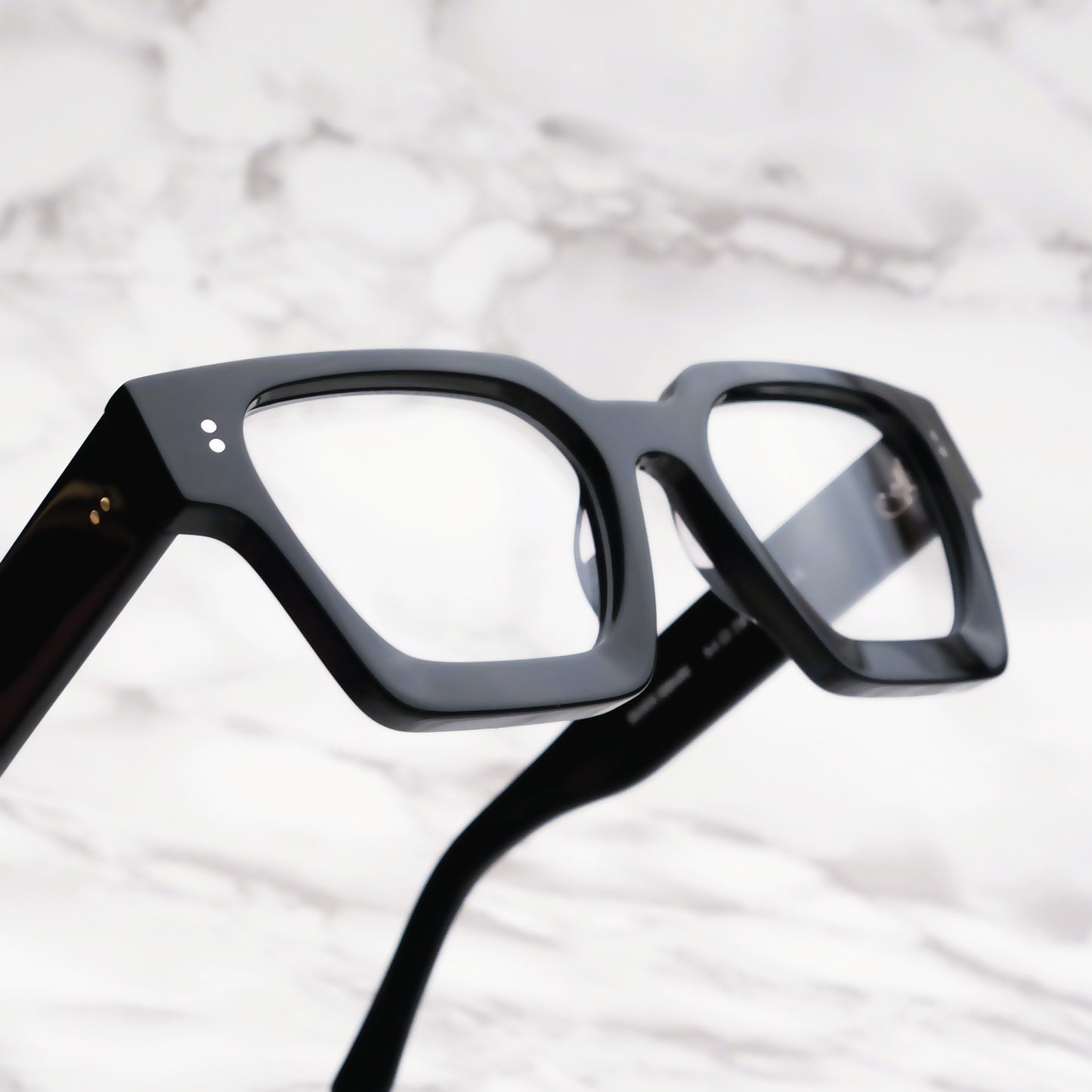 THE SILVER SQUARE | Black - NEVADA Eyewear